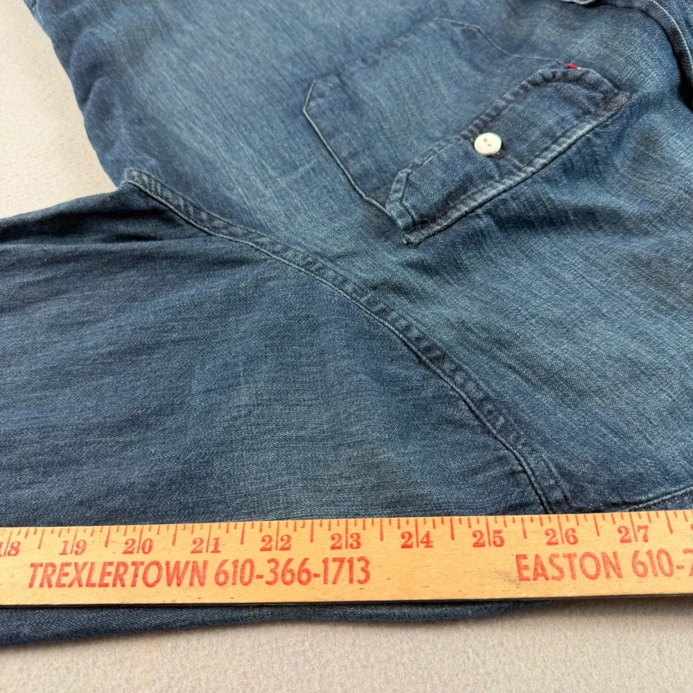Levis Mens XL Denim Button Down Shirt Dark Wash Long Sleeve Dual Pocket Cotton